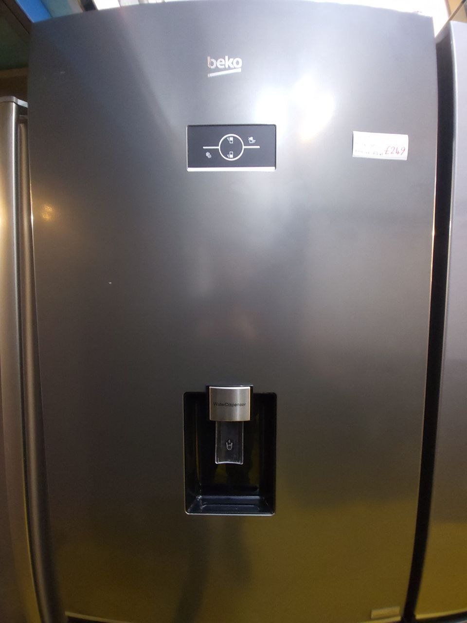 Beko Fridge/Freezer £269 H: 190 cm W: 70 cm Fridge: 115 cm Freezer: 70 cm water dispencer