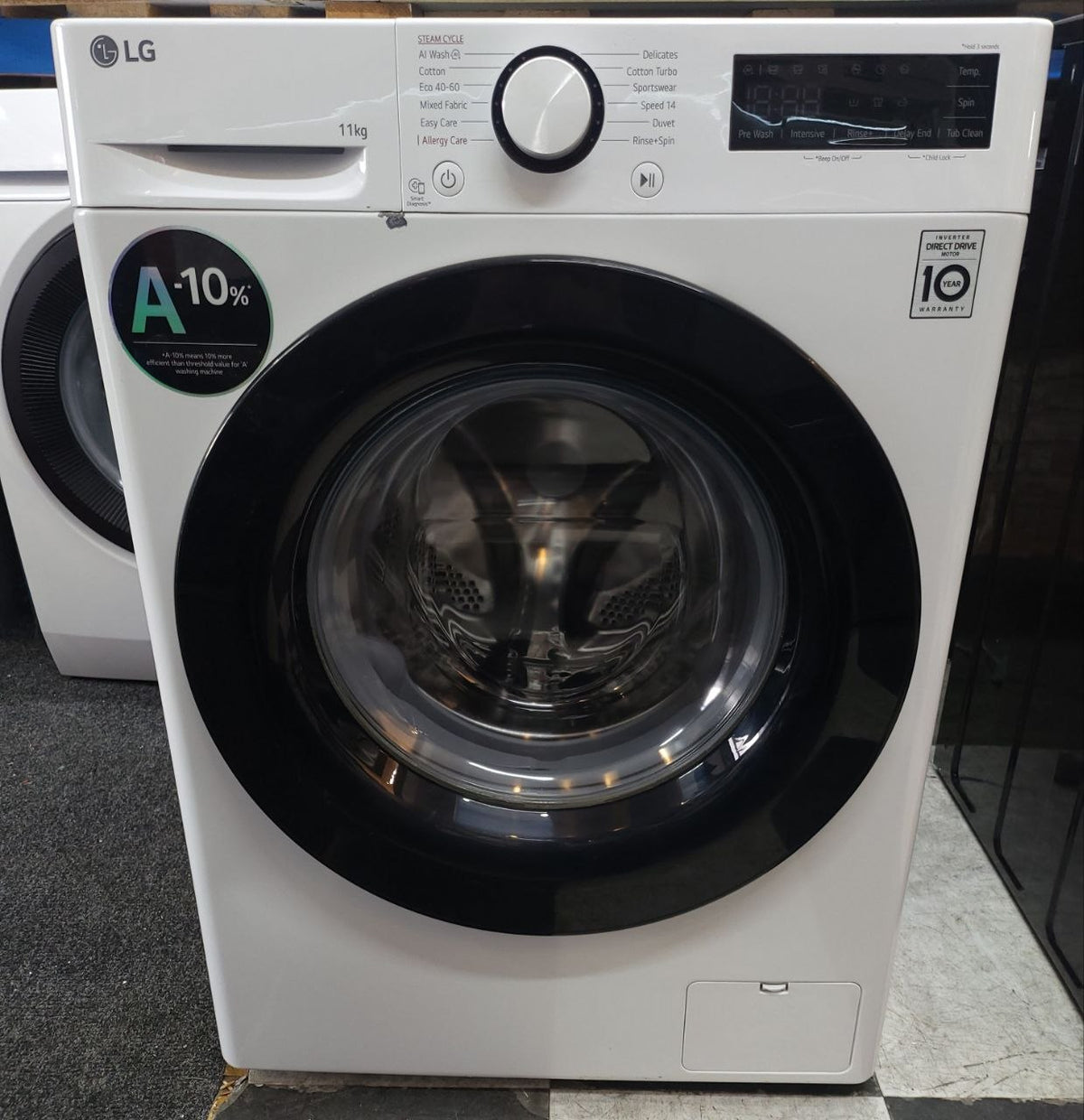 LG washing machine 11 kg White