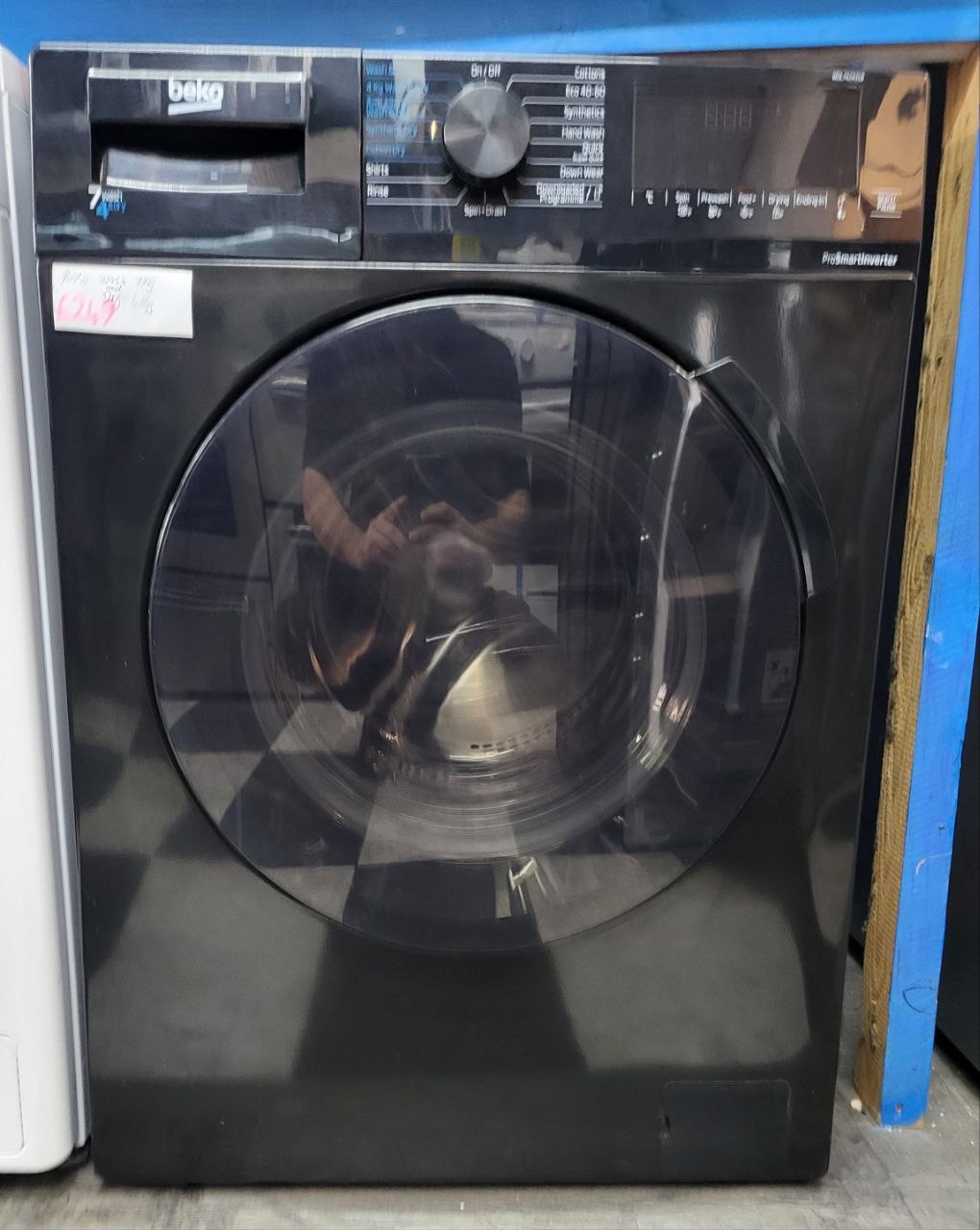 Beko washer/Dryer Wash 7kg Drying 4kg Used in great condition