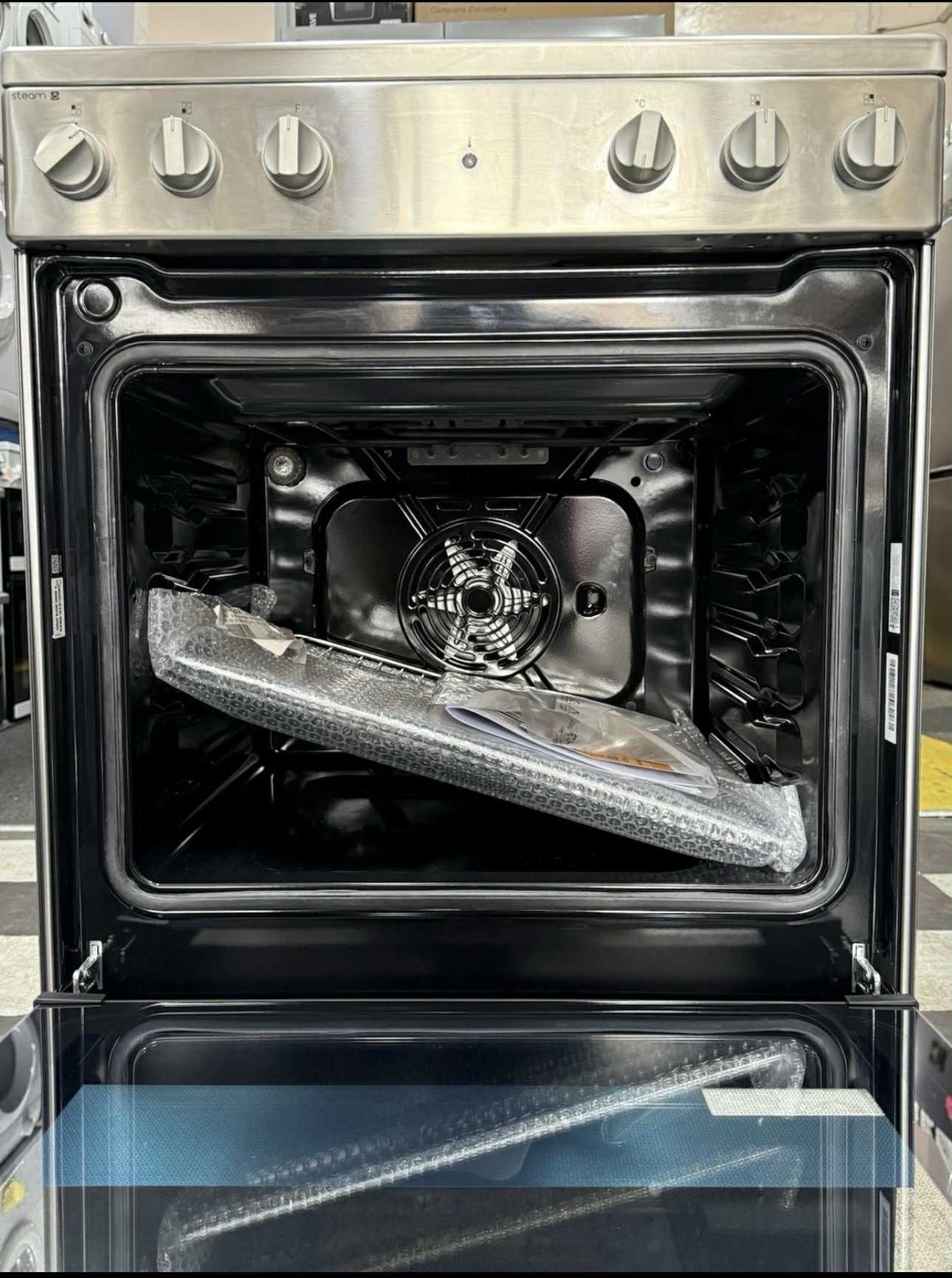 HOTPOINT HS67V5KHX/UK 60 cm Electric Ceramic Cooker - Inox & Silver