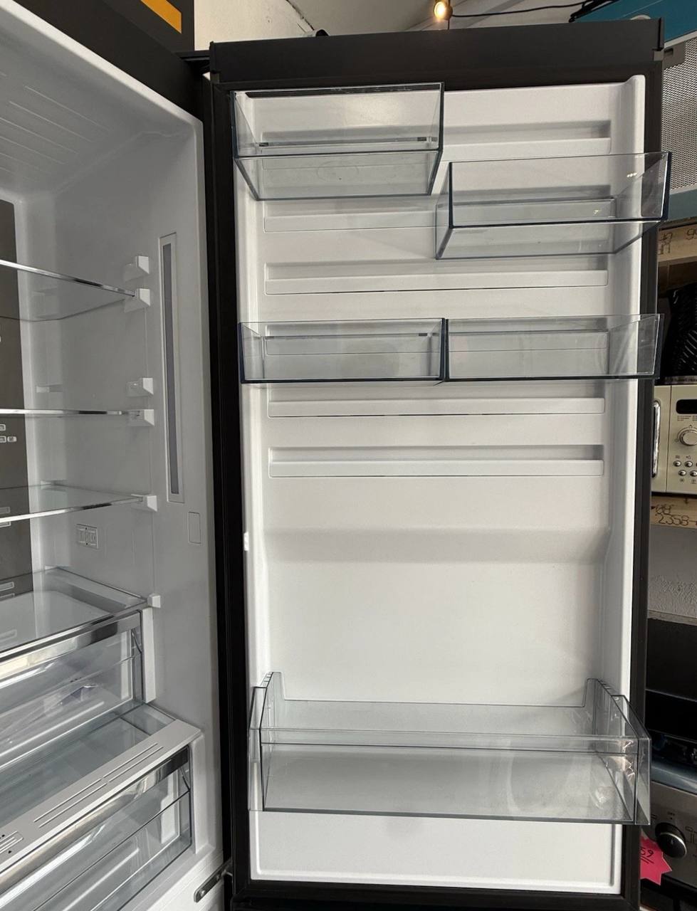 AEG 7000 Series RCB736E5MB Frost Free Fridge Freezer Black Steel