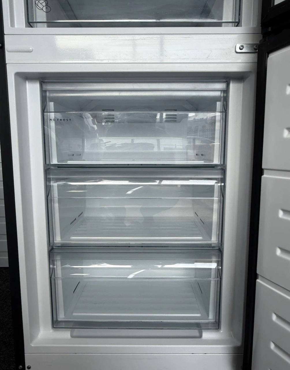 AEG 7000 Series RCB736E5MB Frost Free Fridge Freezer Black Steel