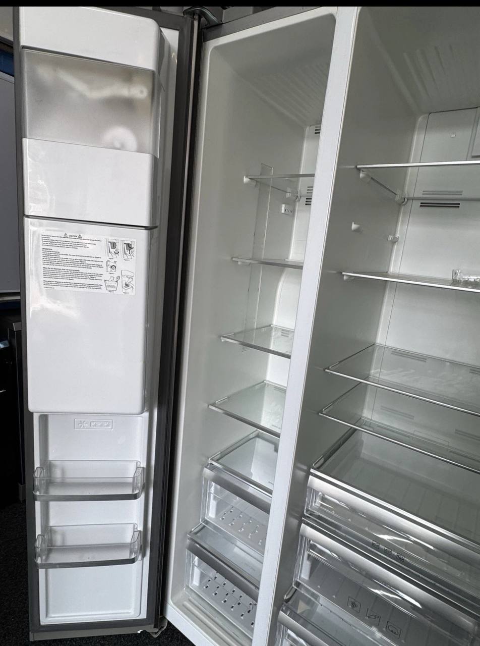 Smeg SBS63XEDH Silver Side-by-side American Fridge Freezer With Homebar