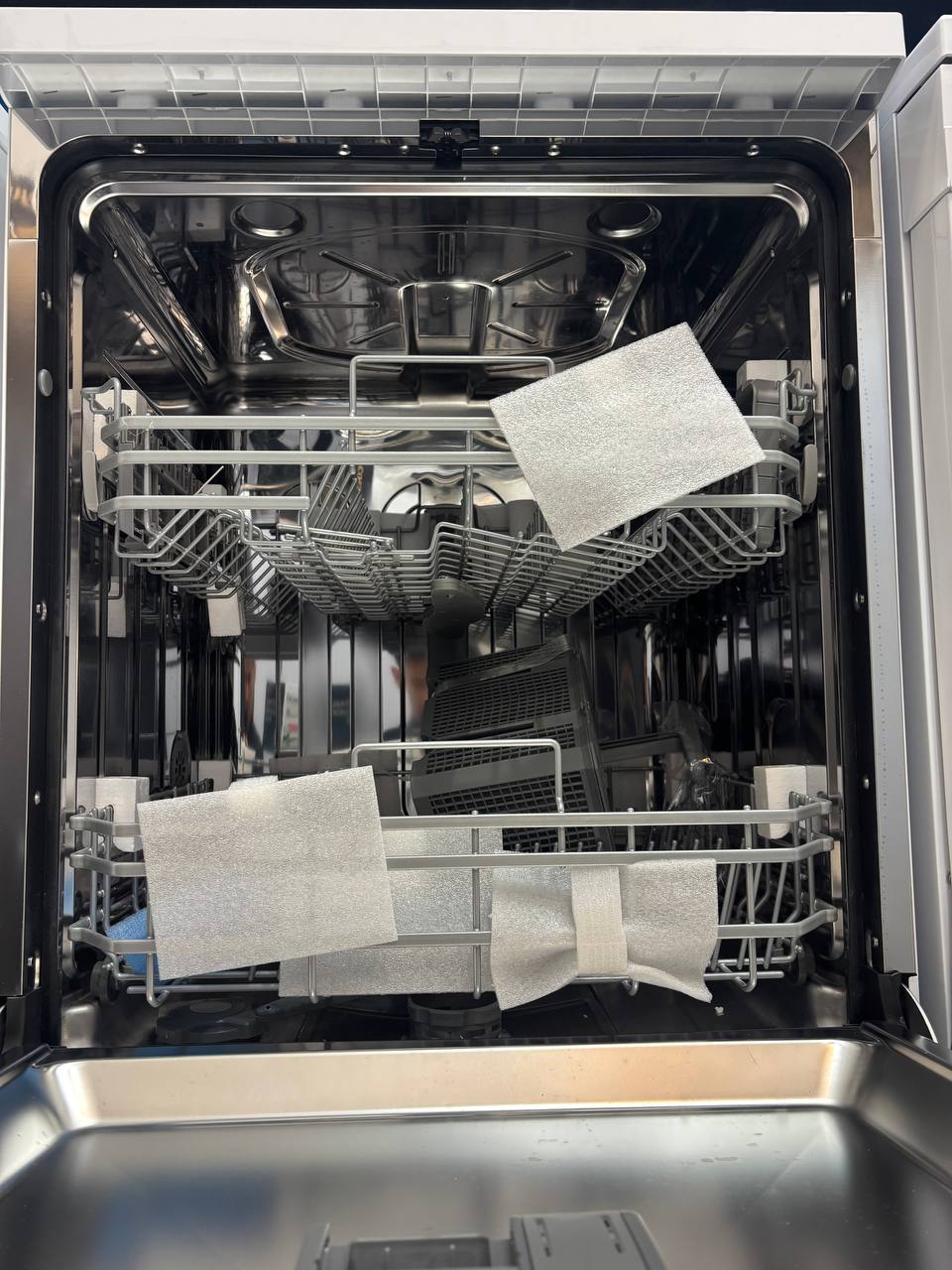 SIA 60CM Dishwasher brand new(NO BOX)-White