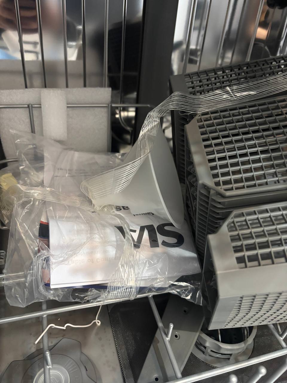 SIA 60CM Dishwasher brand new(NO BOX)-White