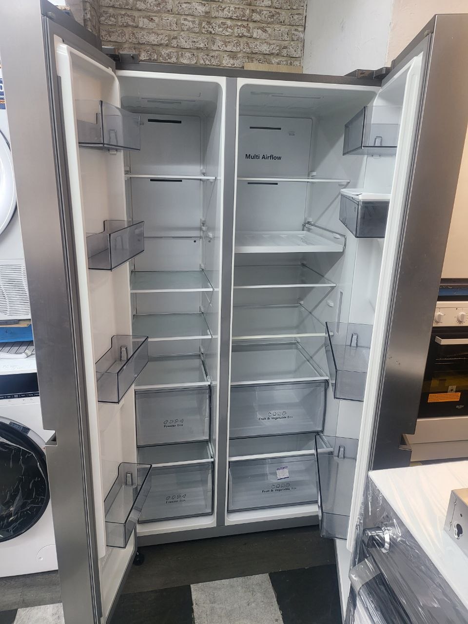 Hisense RS840N4WCE American Fridge Freezer in Stainless Steel with Water Non Plumbed Frost Free