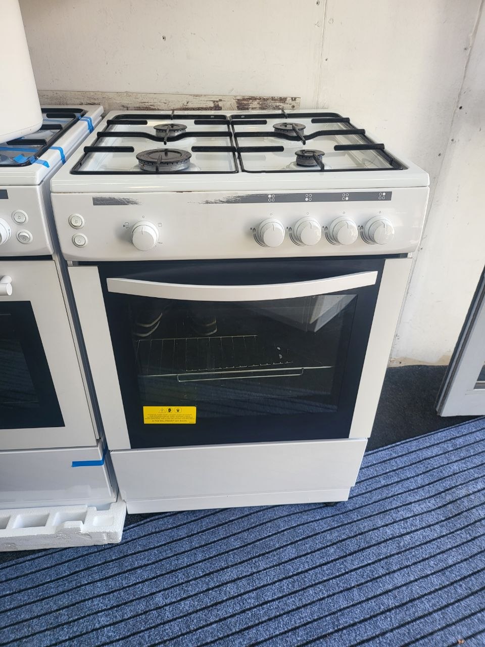 Essentials Gas cooker 60X60