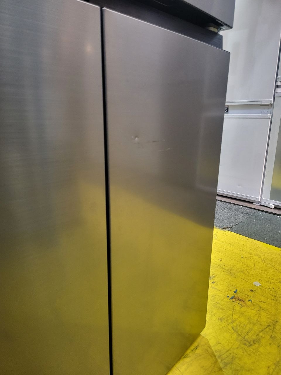 Indesit American style fridge/freezer