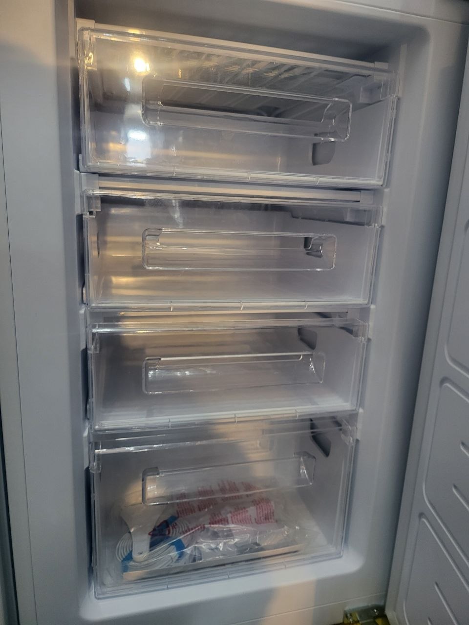 Hoover integrated Fridge Freezer