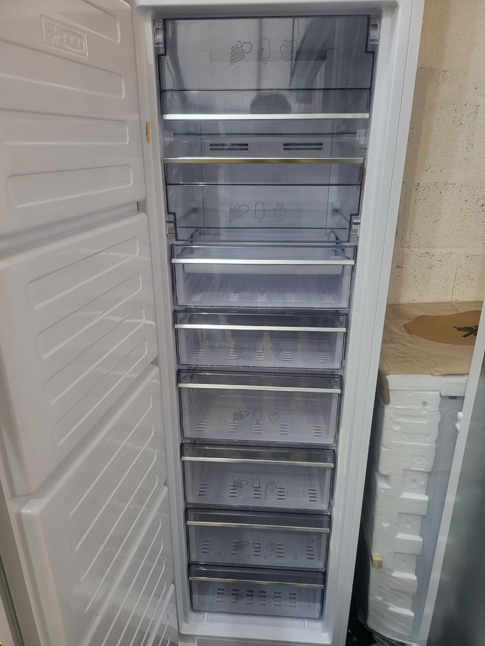 Bloomberg integrated Tall Freezer 8 drawers