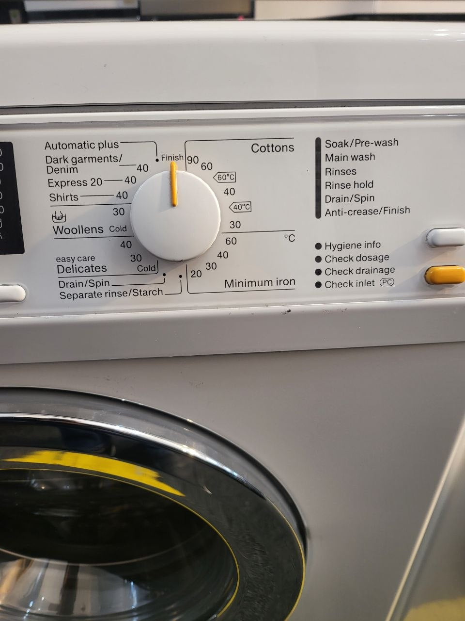 Miele classic 9kg washing machine 1600 rpm