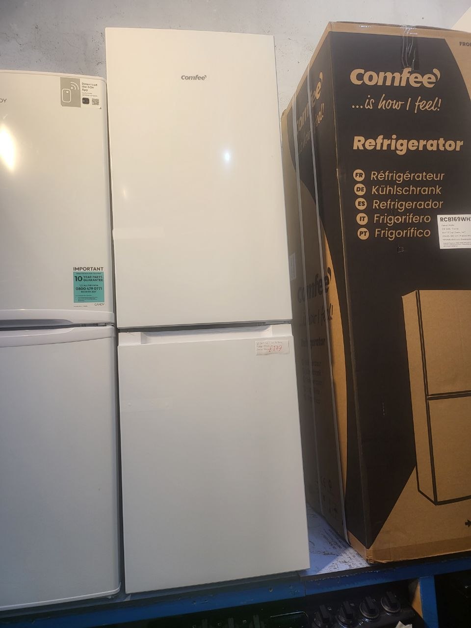Comfee Fridge Freezer £169 Height: 150 cm Width: 47 cm