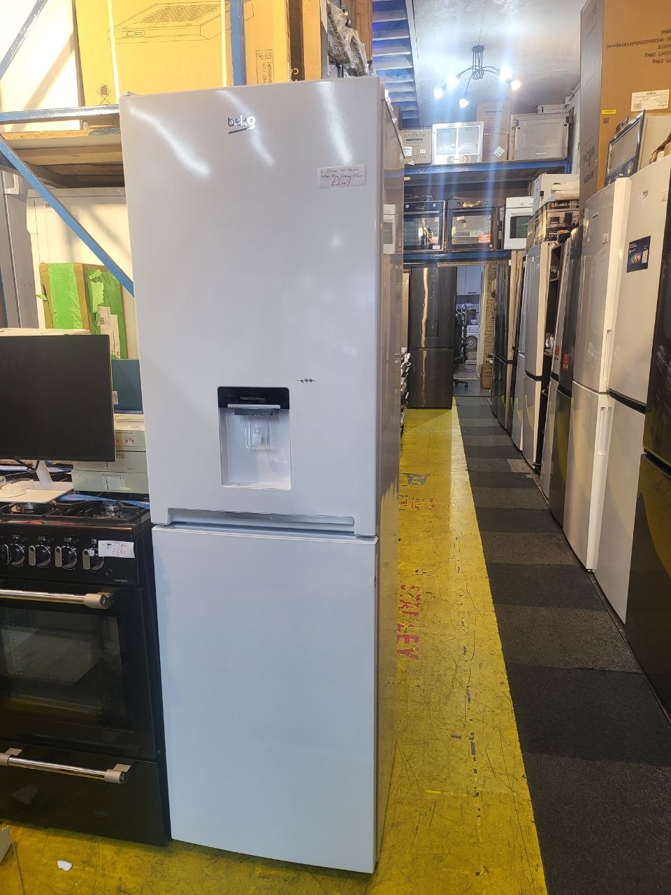 Beko Fridge/freezer water dispenser £249 4 Drawers freezer