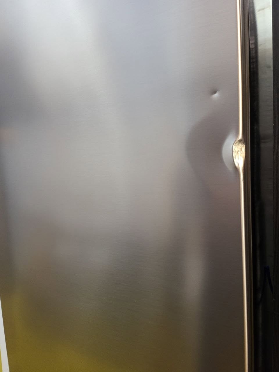 Selling this huge Beko freestanding fridge/freezer for £279 only due to dents as it shown in the attached photos H: 198 cm W: 59cm Fridge: 120 cm Freezer: 75 cm