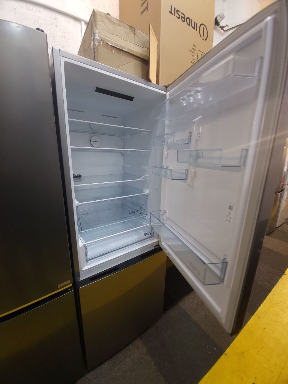 Beko Fridge/Freezer £349 H: 190 cm W: 70 cm Fridge: 115 cm Freezer: 70 cm