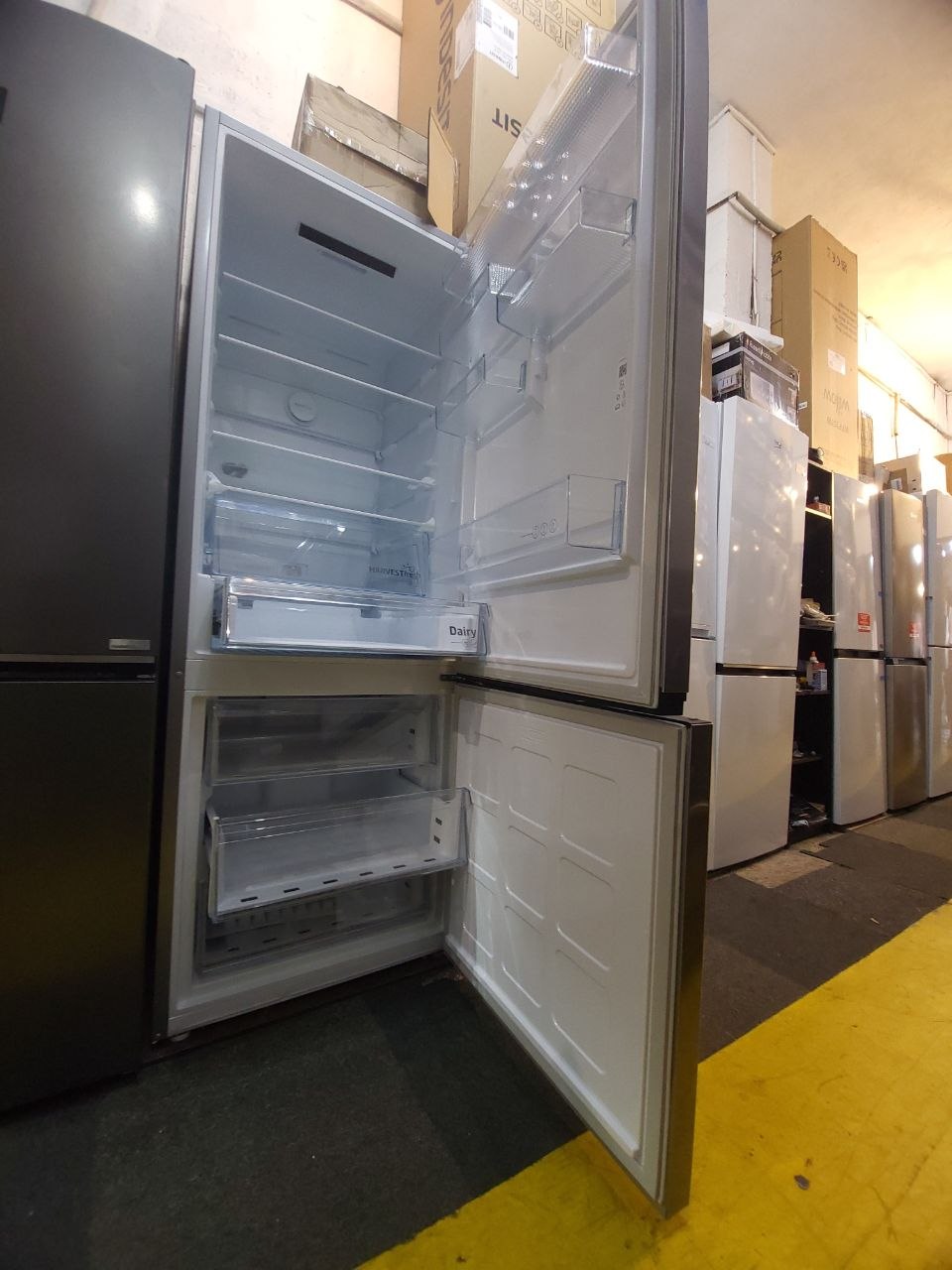 Beko Fridge/Freezer £349 H: 190 cm W: 70 cm Fridge: 115 cm Freezer: 70 cm