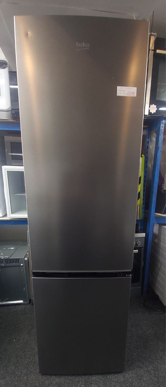 Beko Fridge/Freezer H: 200 cm W: 59 cm Fridge: 120 cm Freezer: 75 cm