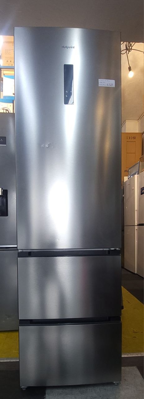 Hotpoint Fridge/Freezer&nbsp; H: 200 cm W: 59 cm Fridge: 120 cm Freezer: 75 cm double drawers&nbsp;