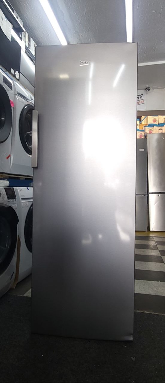 Beko Tall Fridge&nbsp; H: 168 cm W: 59 cm