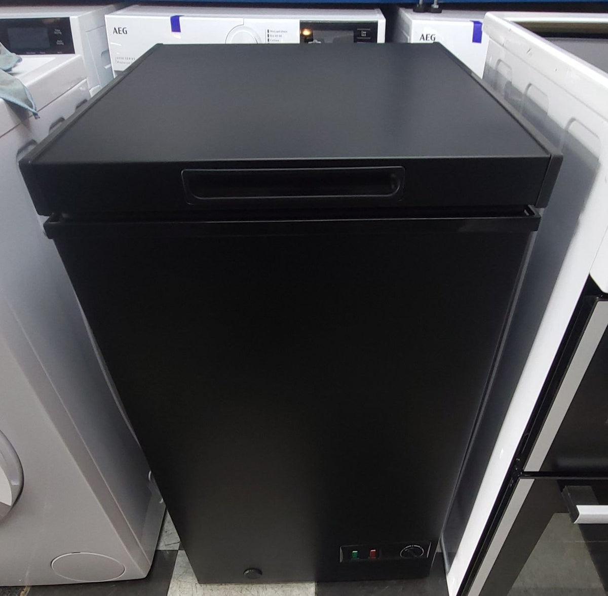 SIA chest freezer slimline&nbsp; H: 85 cm W: 47 cm 78L