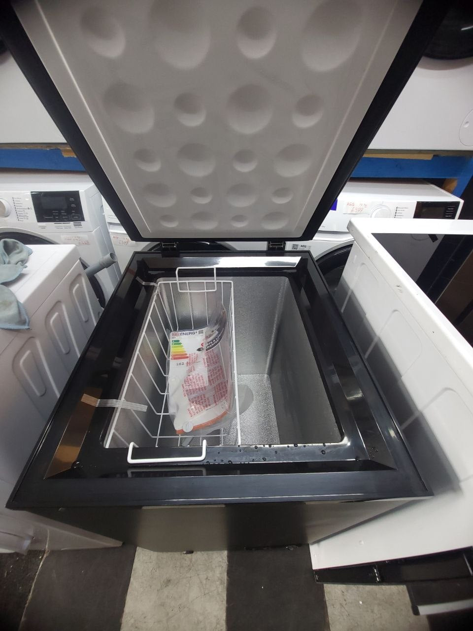 SIA chest freezer slimline&nbsp; H: 85 cm W: 47 cm 78L