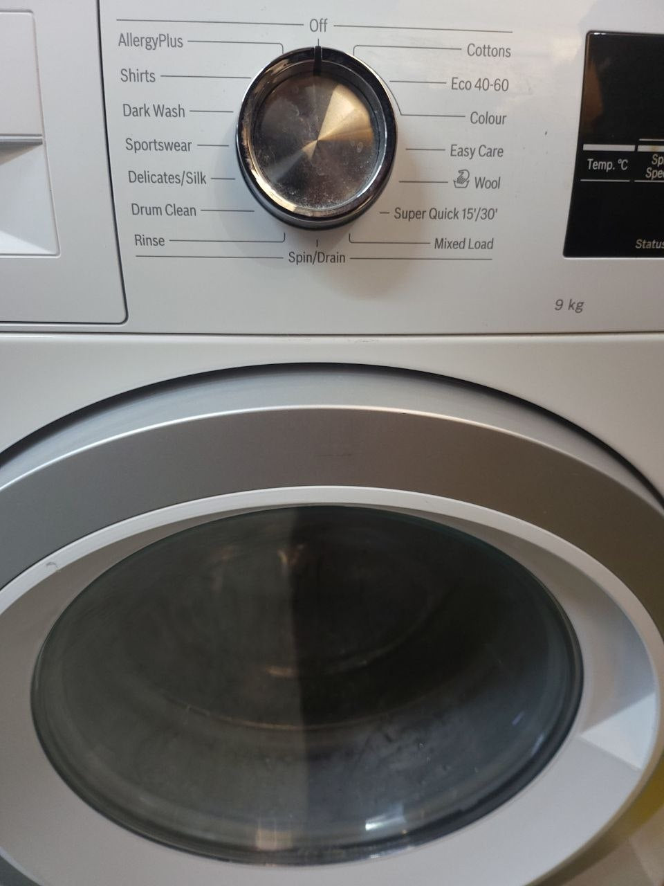 Bosch washing machine 9kg £189