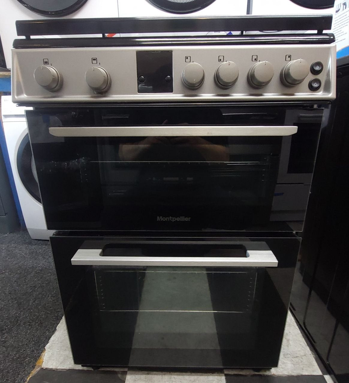 Montpellier Dual fuel 4 gas Hobs with glass lid Second hand