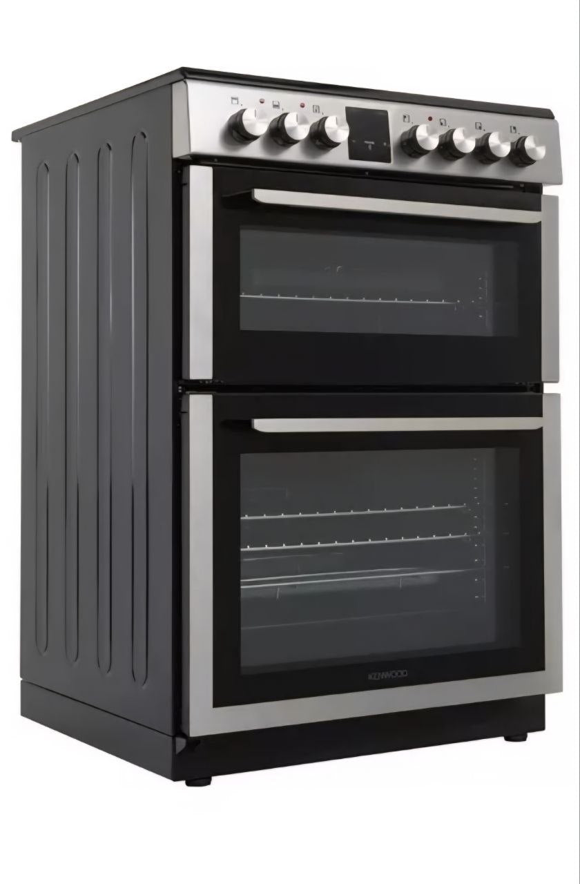 This Kenwood cooker's 69-litre and 39-litre spacious ovens 4 GAS BURNERS