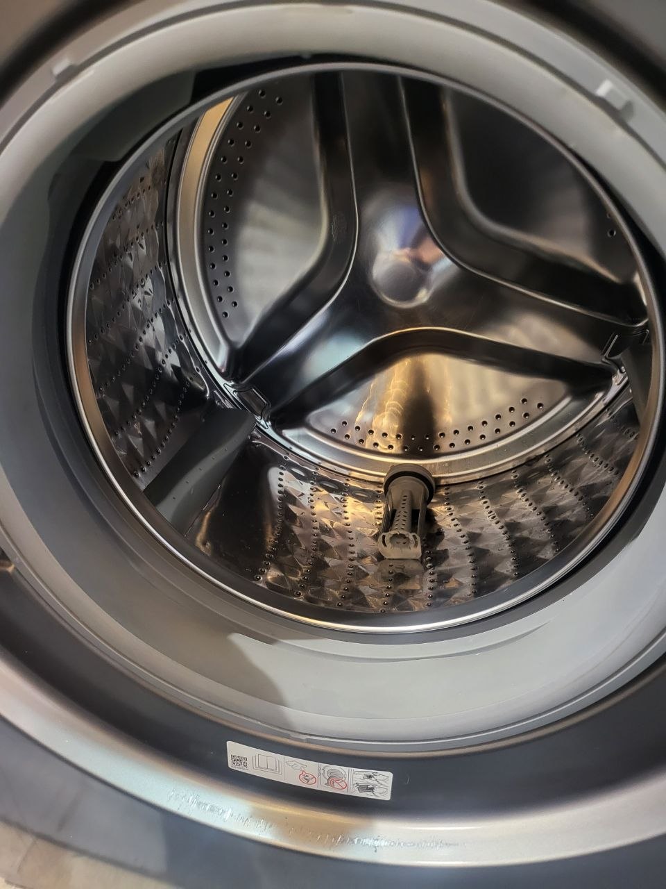 SAMSUNG WASHING MACHINE 8 KG