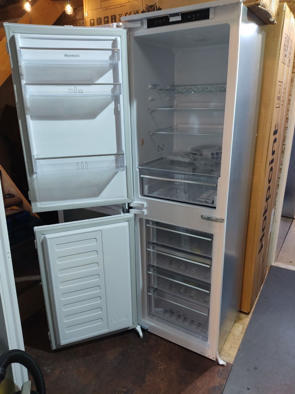 Bloomberg Integrated Fridge/Freezer £249