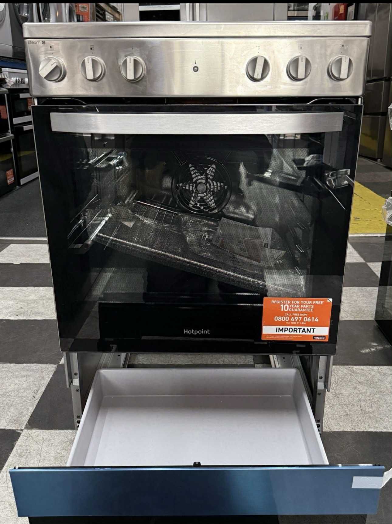 HOTPOINT HS67V5KHX/UK 60 cm Electric Ceramic Cooker - Inox & Silver