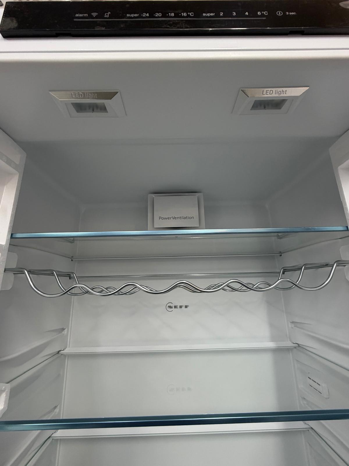 Neff N70 KB7966DD0 Fully Integrated 70/30 Fridge-Freezer – Fixed Hinge