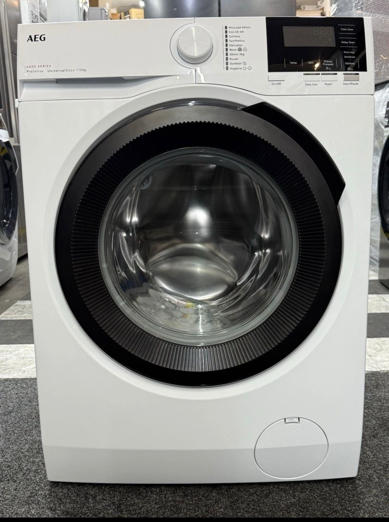 AEG 6000 UniversalDose LFR61144UD 10 kg 1400 rpm Washing Machine - White