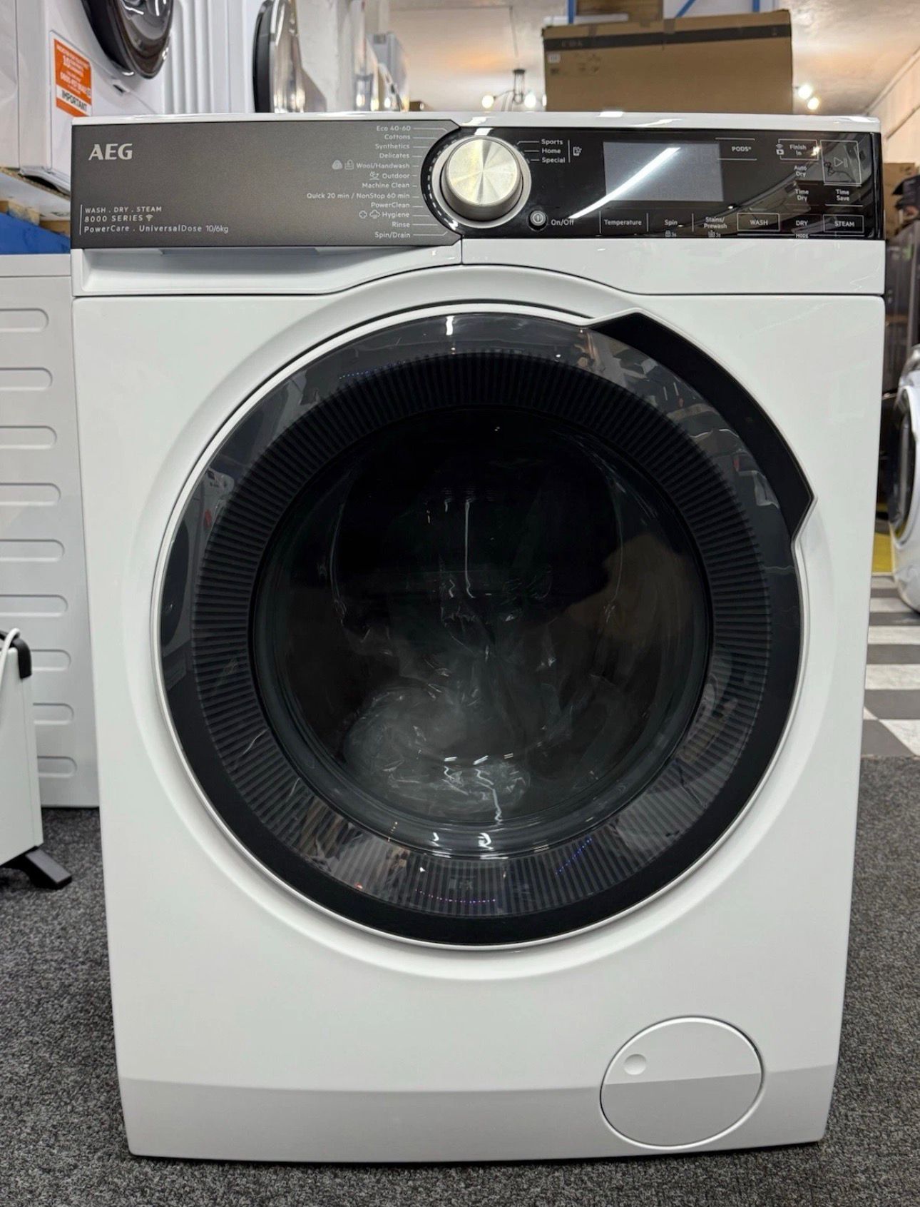 AEG 8000 Series LWR8516O5UD WiFi-enabled 10 kg Washer Dryer - White