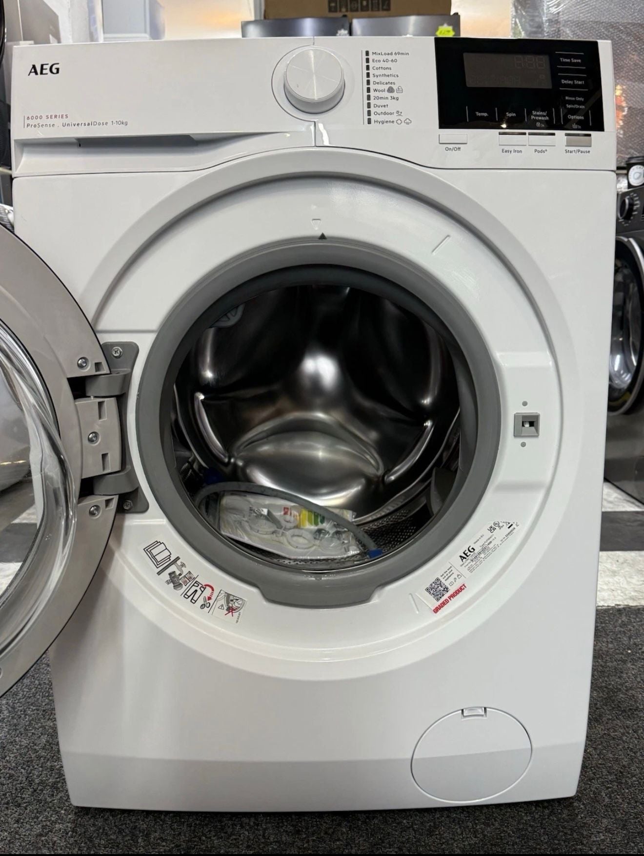 AEG 6000 UniversalDose LFR61144UD 10 kg 1400 rpm Washing Machine - White