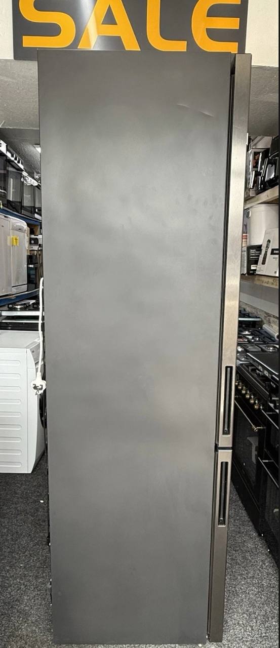 AEG 7000 Series RCB736E5MB Frost Free Fridge Freezer Black Steel