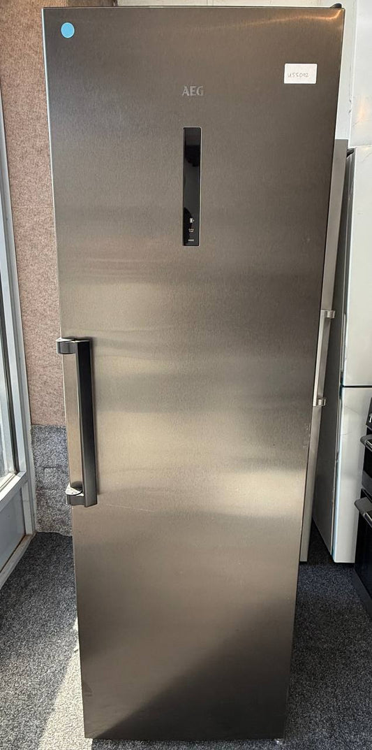 Aeg RKB738E5MB Cabinet Refrigerator, Pro 700, Multiflow, Black Stainless Steel